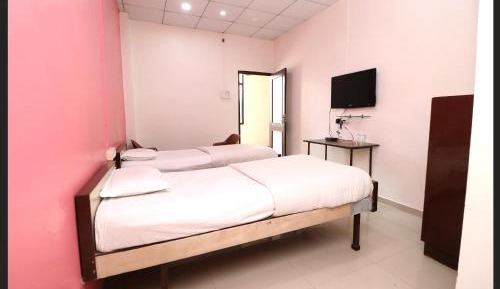 Executive Twin Room - AC