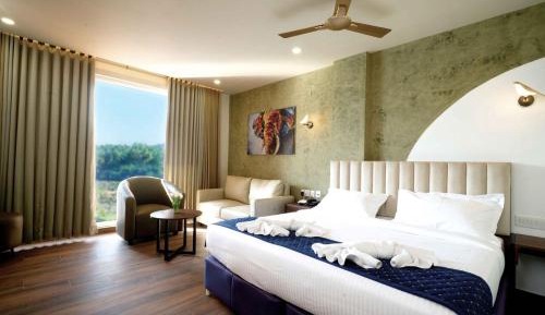 Deluxe Double Room with Balcony