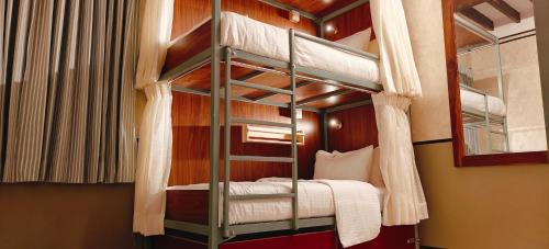 Mixed Dormitory Room