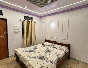 Deluxe Double Room (2 Adults + 1 Child)