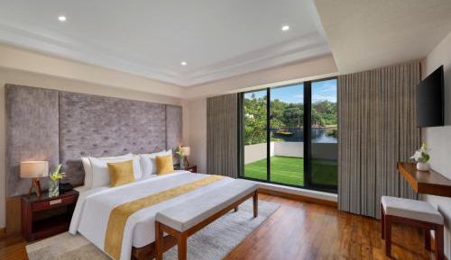 King Room with Balcony