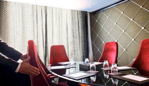 Prestige Suite, King Bed, Living Area with Lounge Access, Breakfast, Hi-tea, Cocktail Hours, Meeting Room access for an Hour, Airport Transfers(T1 & T2)