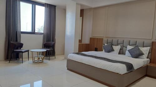 Superior King Room