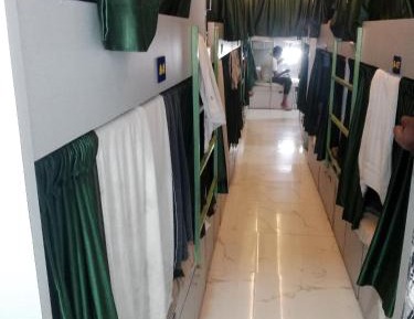 Single Bed in Male Dormitory Room with Shared Bathroom
