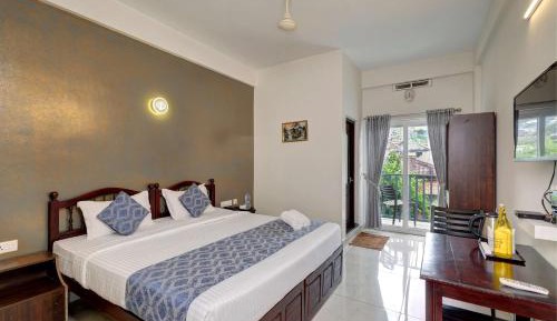 Deluxe Double Room with Balcony