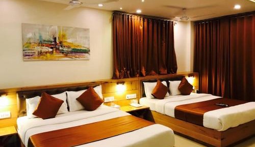 Deluxe King Suite