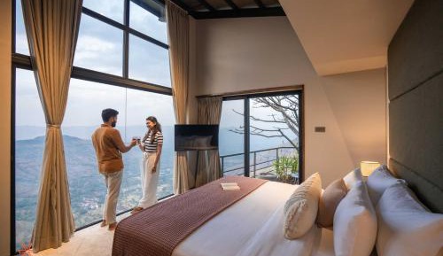 Luxury Room (with private outdoor patio)