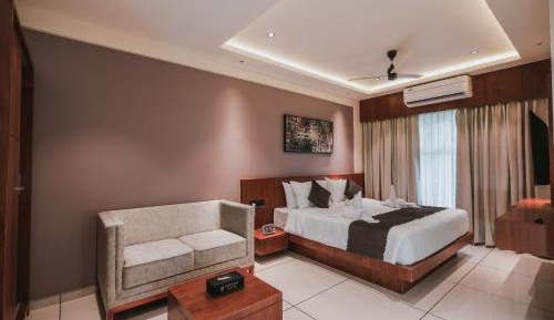 Deluxe King Room