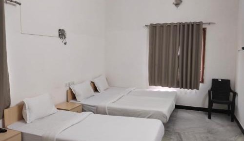 Comfort Triple Room with Shower