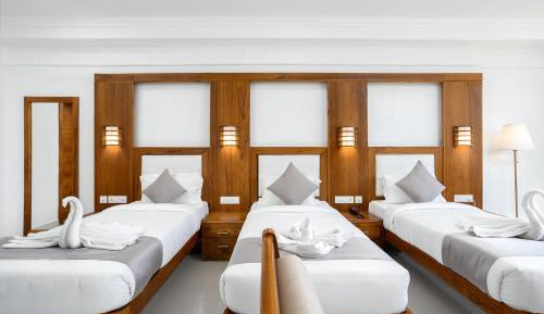 Luxury Triple Room