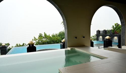 Sapphire Royal Suite - No Stags Allowed