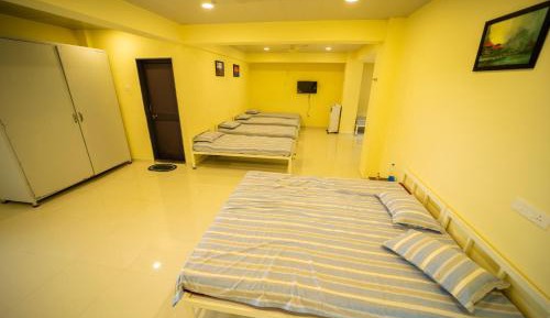 8-Bed Mixed Dormitory Room (Non AC)