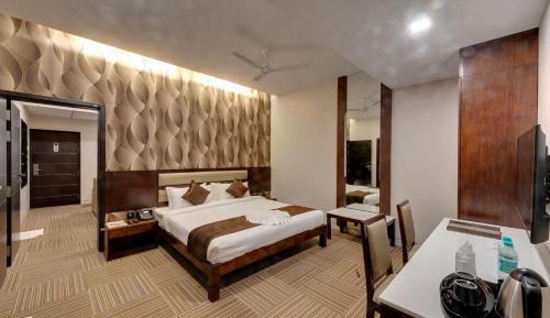 Deluxe Double or Twin Room