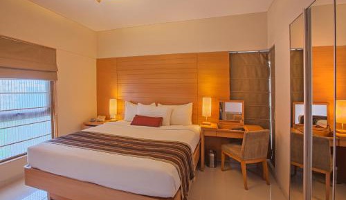 One Bedroom Executive Suite with Balcony
