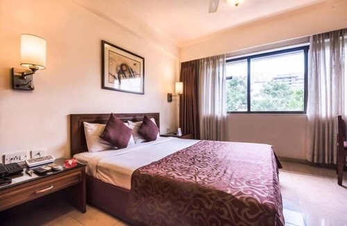 Khar Hotel | Royal Inn