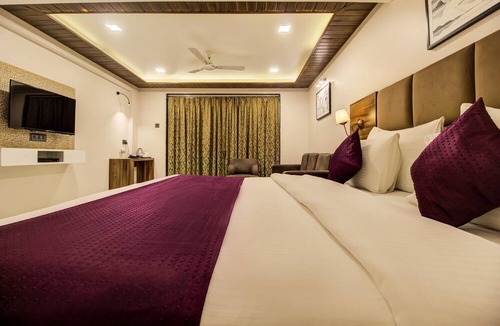 Panchgani Hotel | Nivanta by Royara