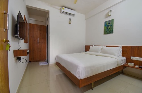 Kharadi Hotel | FabHotel Sky Vista Inn