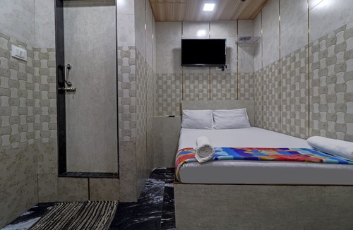 Dadar East Hotel | Capital Guest House