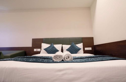 Surat Hotel | Greenotel Rooms, Hazira, Surat