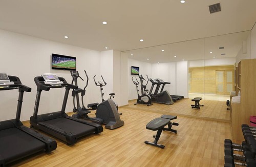 Pimpri Colony Hotel | Holiday Inn Express Pune Pimpri by IHG