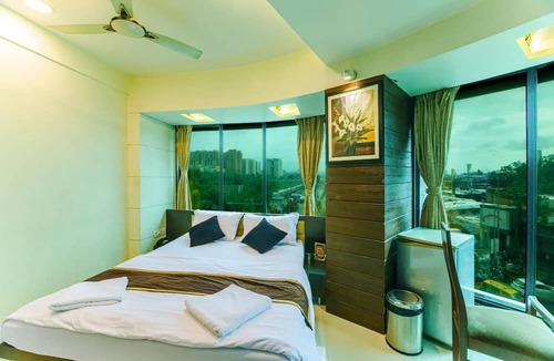 Kurla West Hotel | LA Hotel Metro