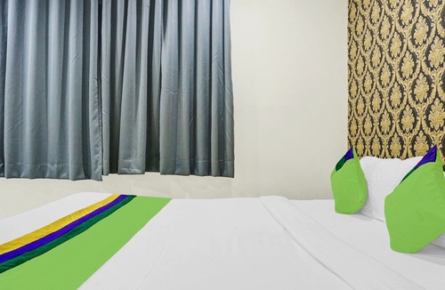 Pimpri - Chinchwad Hotel | Treebo Trend Emerald Tree Chakan