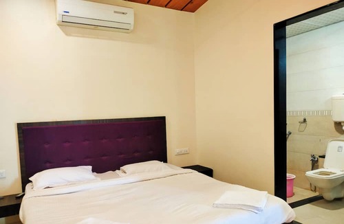 Maliwada Resort | Lotus Resort