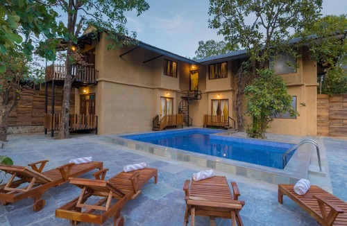 Avarghani Hotel | Sterling Padam Pench