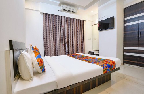 Mira Bhayandar Hotel | FabHotel Shree Balaji NX Banquets & Apartment
