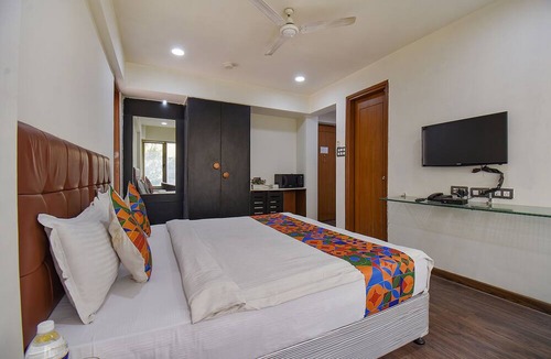 Wakad Hotel | Fabhotel Sr Wakad