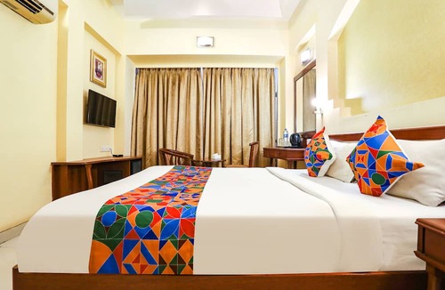 Khar Hotel | Fabhotel Shubhangan