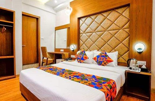 Andheri Hotel | FabHotel Sunrise Suites