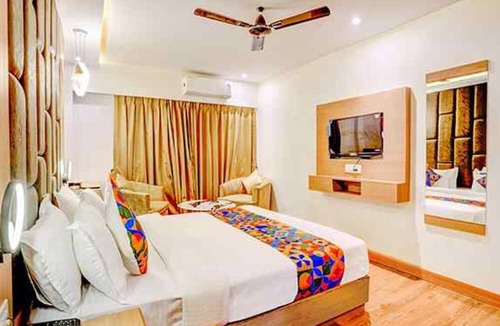 Andheri Hotel | FabHotel Sunrise Suites