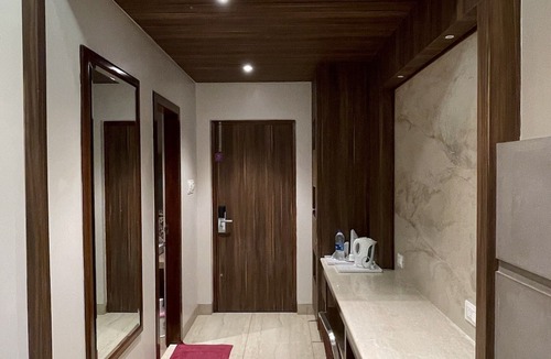 Boisar Hotel | Hotel Sarovar Residency