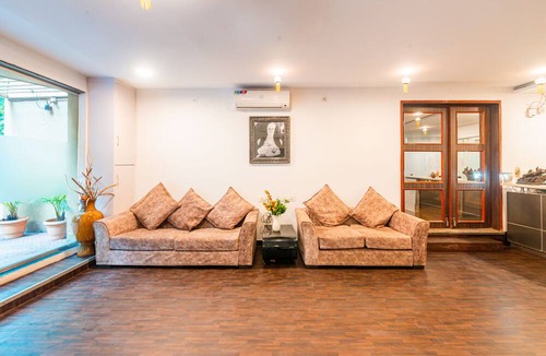 Kalyani Nagar Hotel | Treebo Spring Brooks, Kalyani Nagar