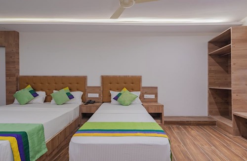 Sakinaka Hotel | Treebo Seven Olives