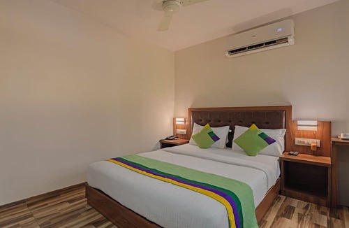 Sakinaka Hotel | Treebo Seven Olives