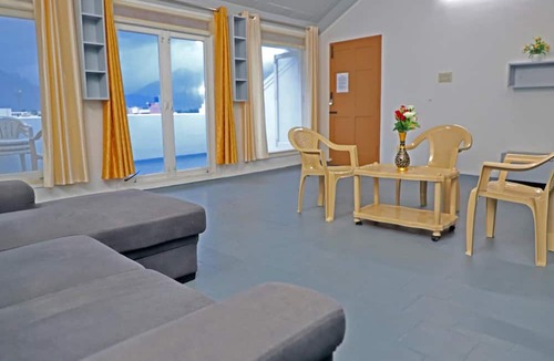 Periyur Hotel | Kumaran Kudil