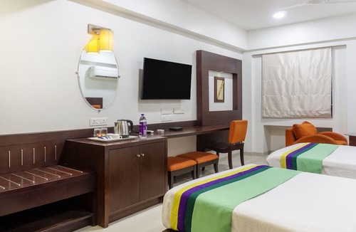 Aundh Hotel | Treebo Bhairavee, Baner
