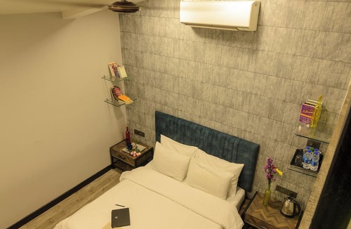 Wellington Pier Hostel | Backpacker Cowies