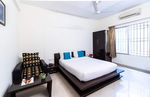 Domlur Hotel | Sanctum Suites Domlur Bangalore