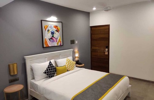 Parshwapuram Hotel | The Bark- An Art Hotel