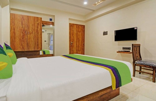Phase 1 House | Treebo Royal Imperio, Hinjewadi