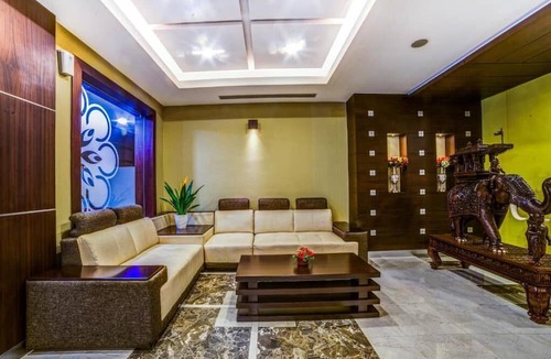 Palayam Hotel | Chirag Inn