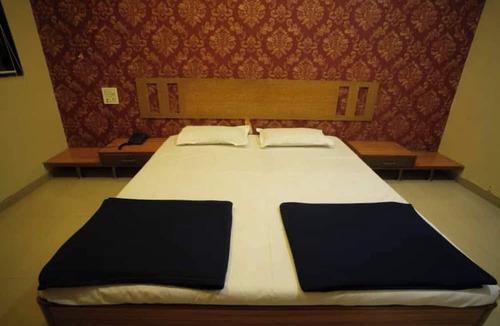 Daulatabad Hotel | Tourists Home