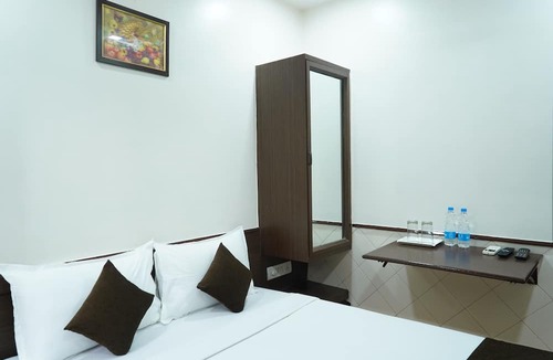 Dadar East Hotel | Sharda residency