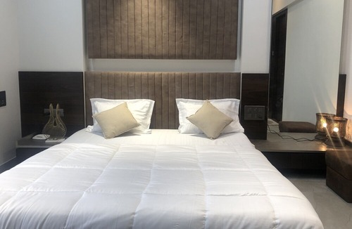 Mahim Apartment | Luxurious Sea View Apartment near Mahim Church, Raheja Hospital, 1BKC.