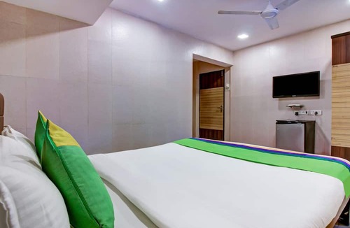 Marol Hotel | Treebo Lake Bloom Powai