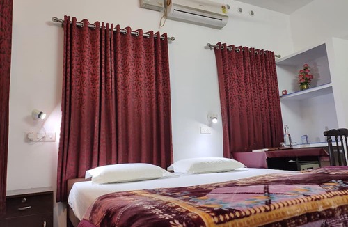 Arpookara Bed & Breakfast | Kuttickattil Gardens Home Stay