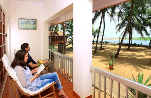 Thiruvananthapuram Resort | Beach and Lake Ayurvedic Resort
